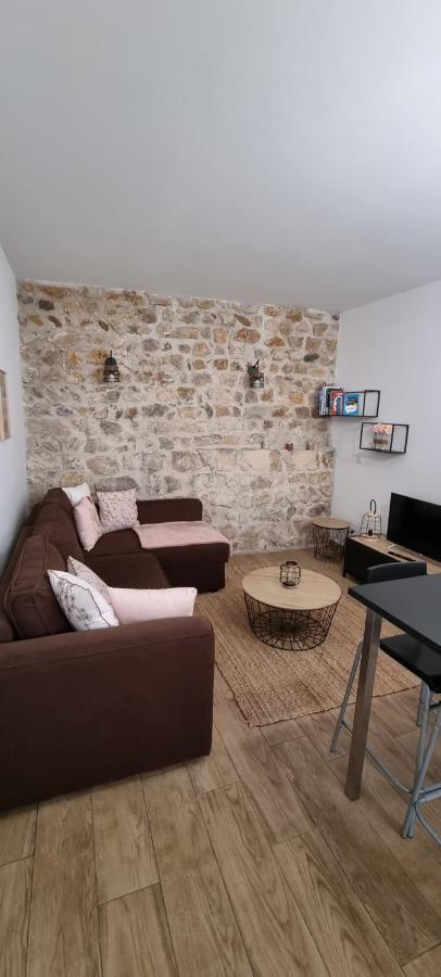 Appartement Chaleureux En Ardeche La Roche-de-Glun Luaran gambar