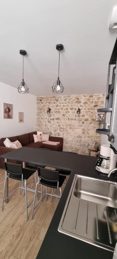 Appartement Chaleureux En Ardeche La Roche-de-Glun Luaran gambar